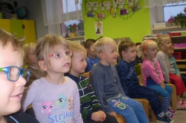 Divadélko MŠ Sloupnice-Děda Listnáček - říjen 2018