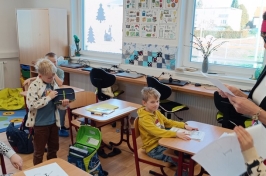 Pololetní vysvědčení s pirátkou